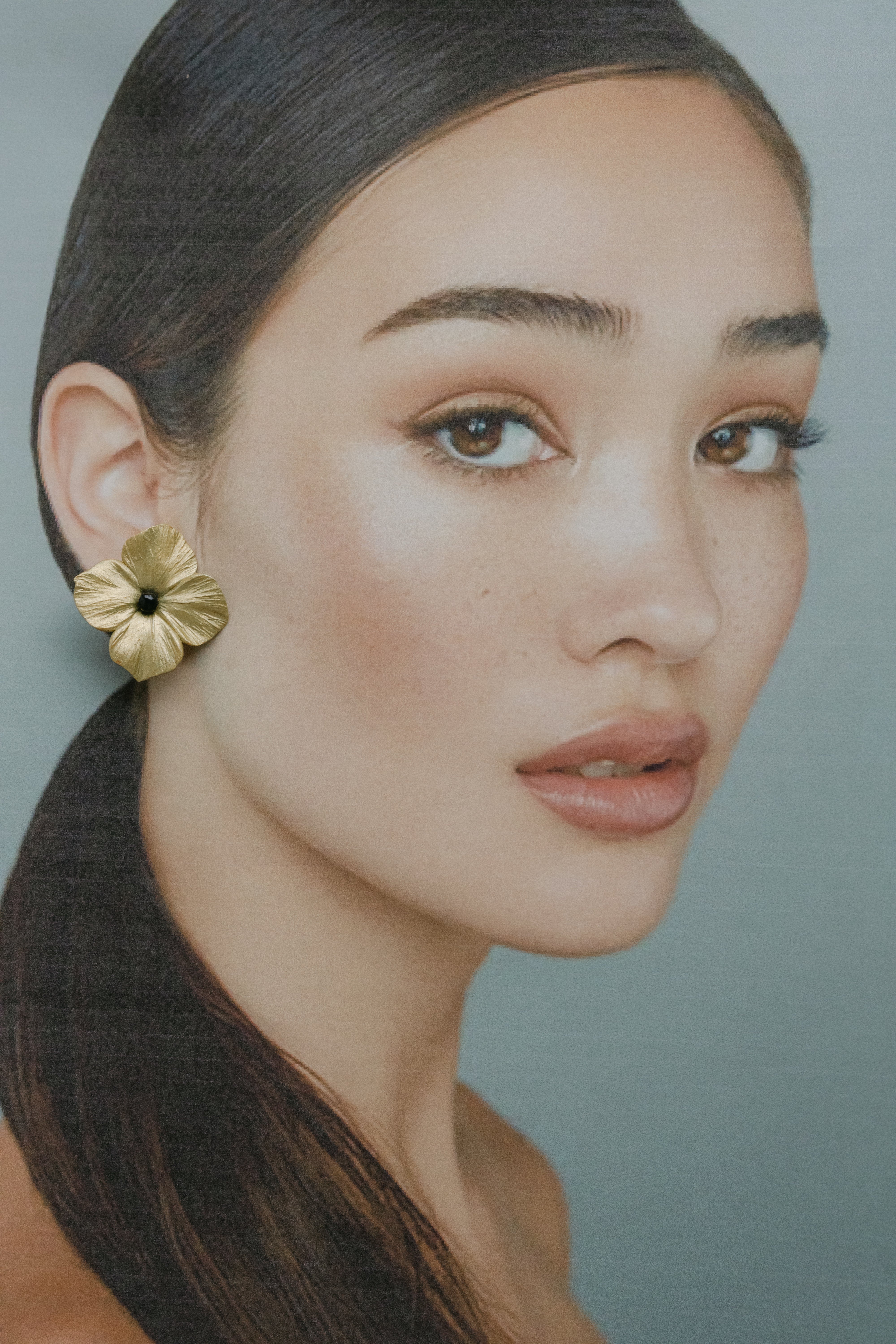 The Midi Bloom stud l gold