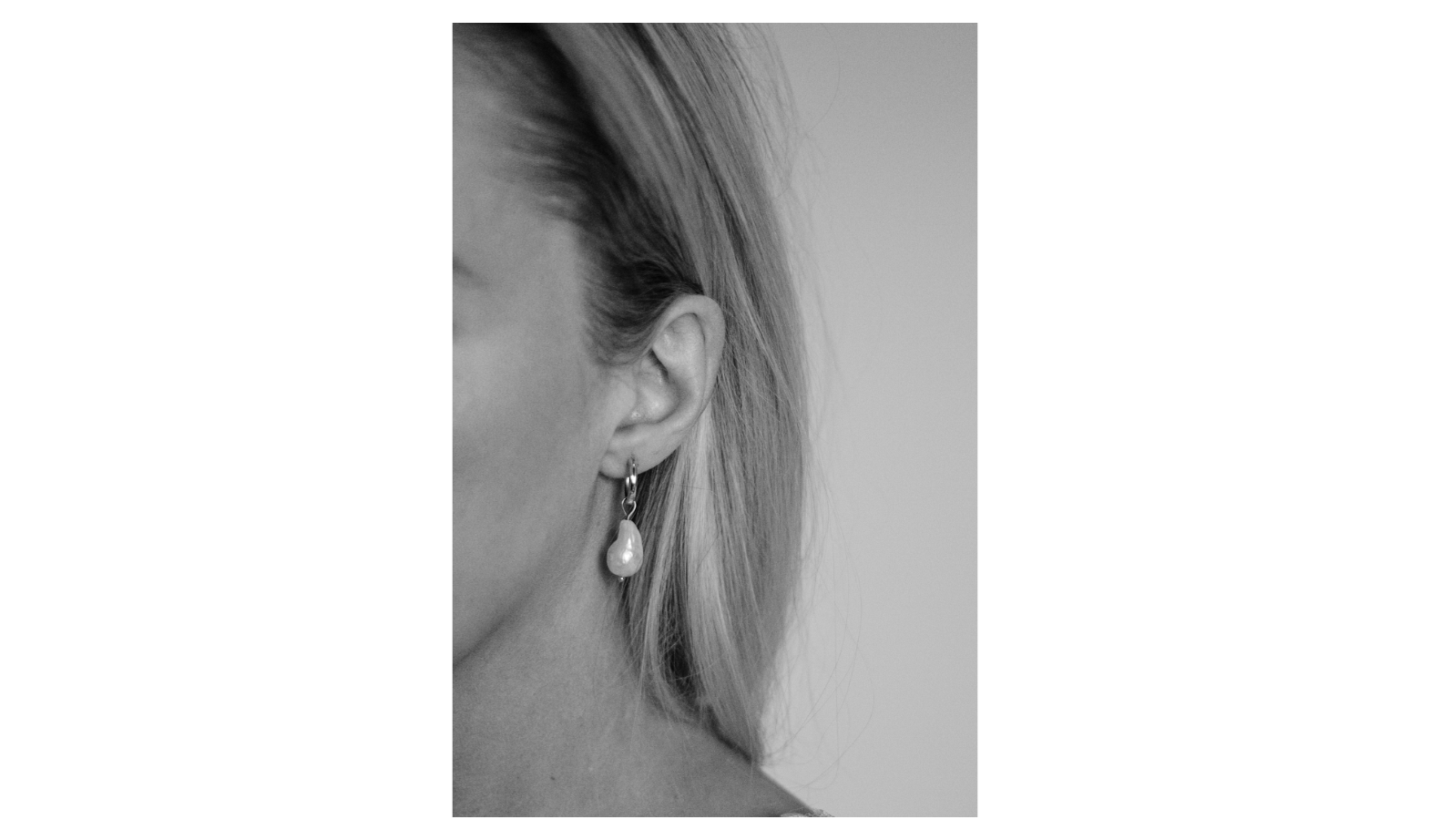 Goldie Hoops | real baroque pearl