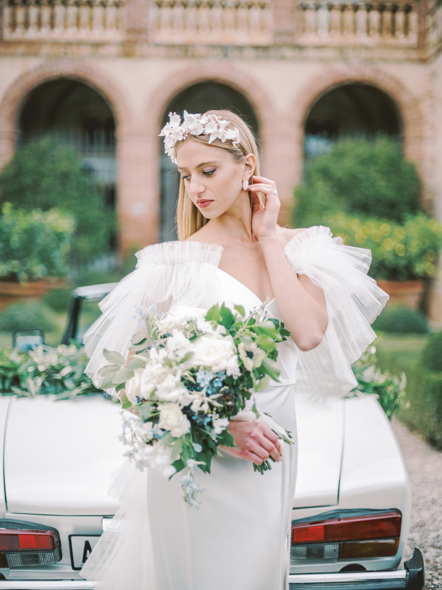 luxury wedding crown and bridal accessories