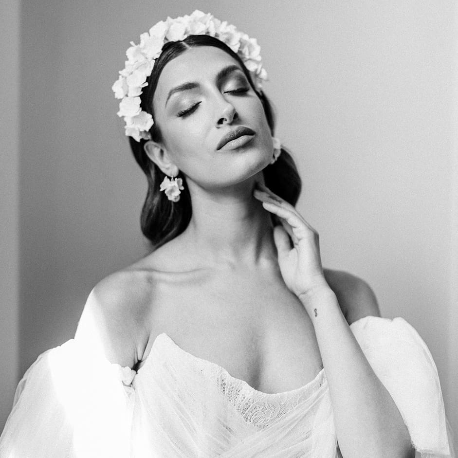 luxury bridal crown and earrings