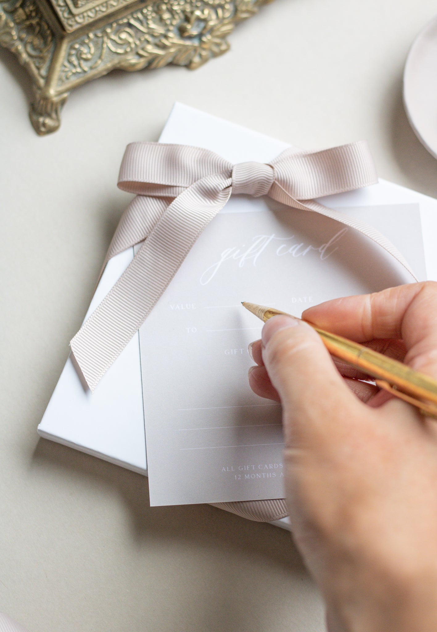 good wedding gift for the bride to be