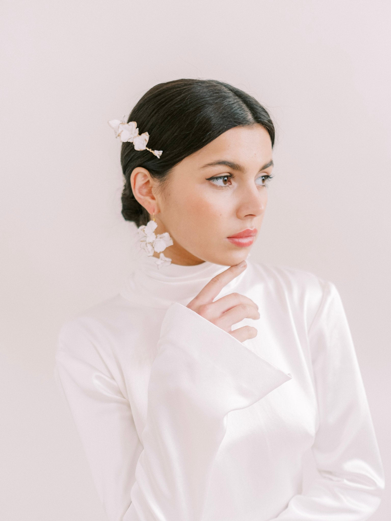 LUXURY BRIDAL ACCESSORIES