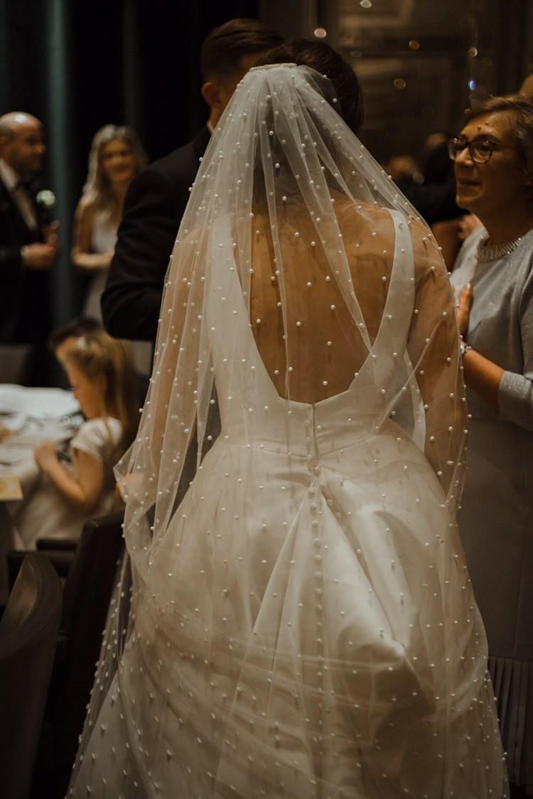 Why Hannah chose to wear a statement veil for her wedding day