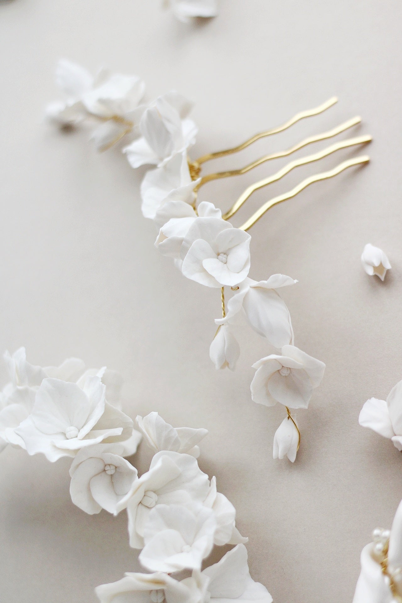PETITE AVERIE | clay floral comb