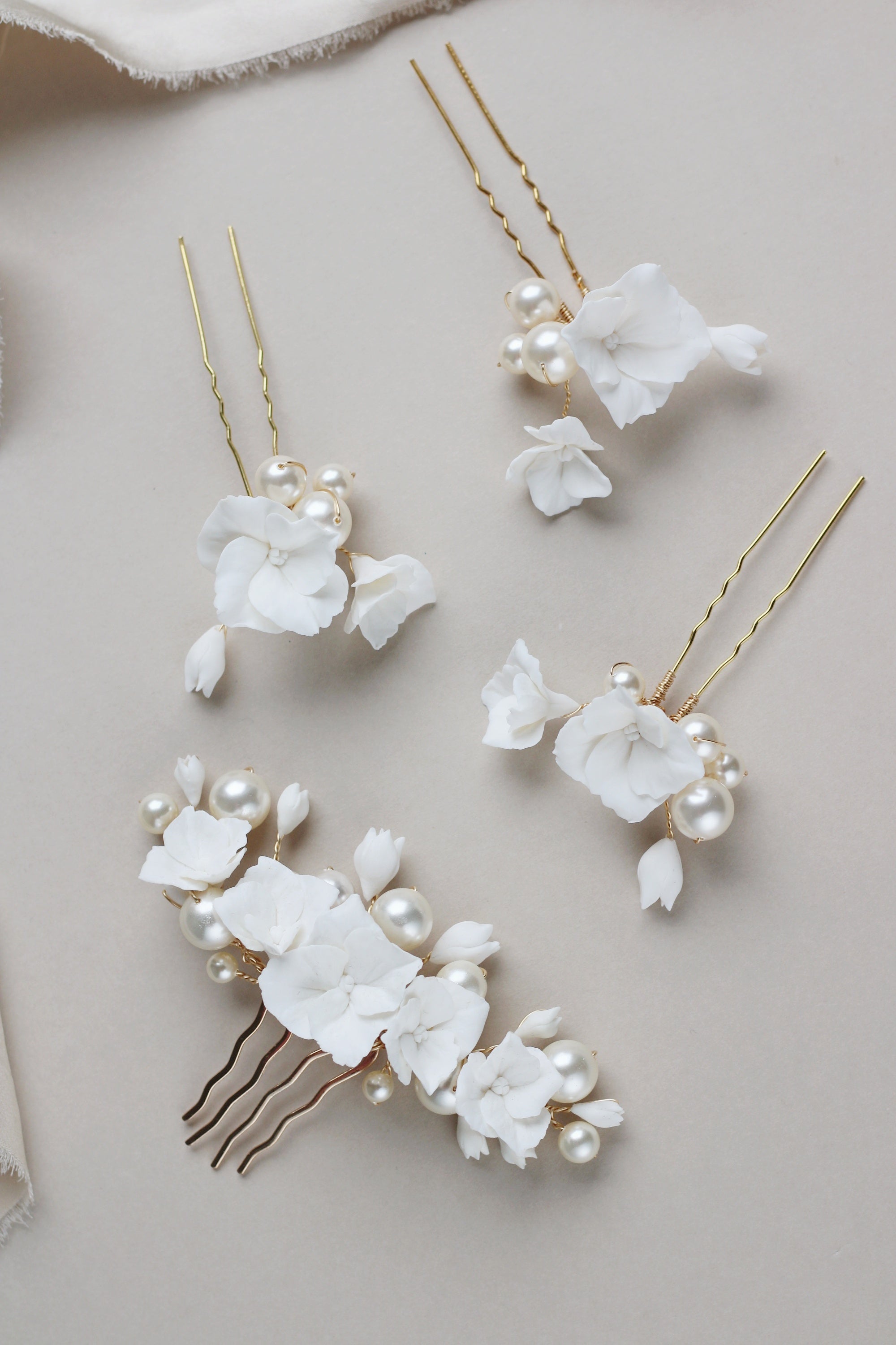 PETITE ANTOINETTE | Clay bridal pins
