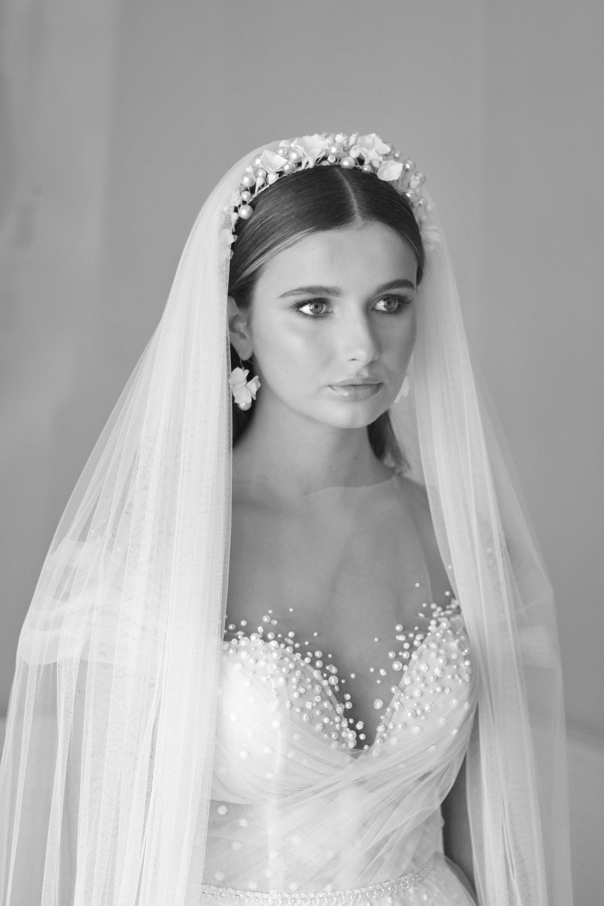 Blanchette | clay & pearl crown